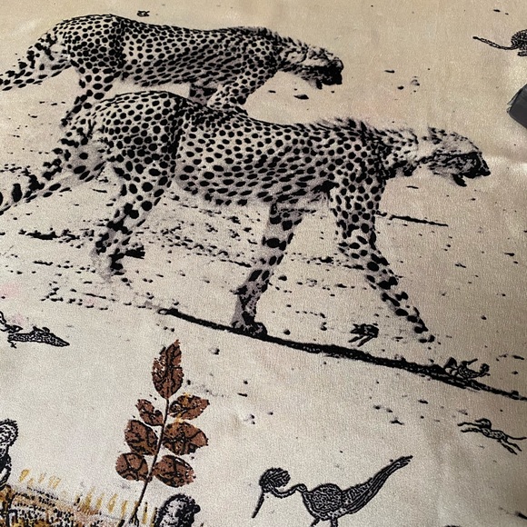 AUTH ROBERTO CAVALLI SILK COLLECTORS FOULARD - Picture 4 of 7